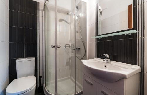 Alexander Apartments Airport - Photo 20