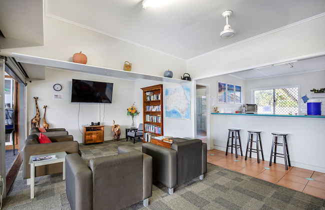 Bush Village Holiday Cabins - Photo 80