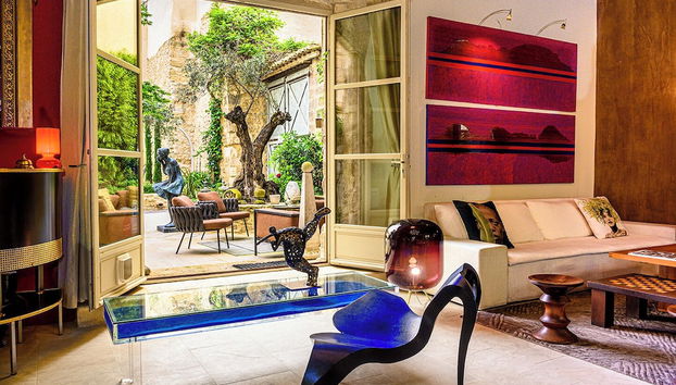 Coin salon dans le hall