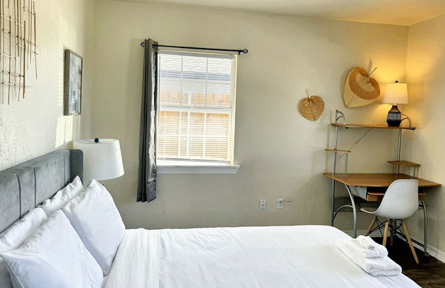 2 brs House With Fenced Yard Near the ZOO - Photo 9