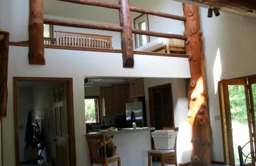 Riverside Cabin with Rare Claw-Foot Bathtub, Montana - Foto 21