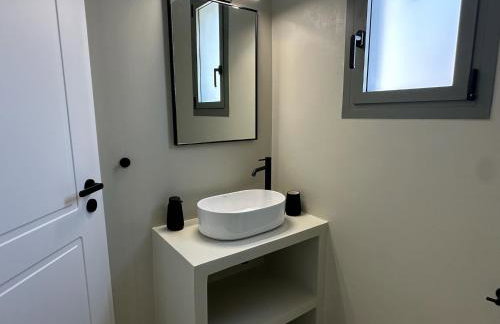 Ammos Andros Accommodation - Photo 4