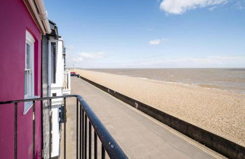 Magenta - A stunning Seafront house with lovely and uninterrupted Beach Views - Aldeburgh Coastal Cottages - Foto 2