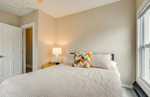 Walk to Dtwn Green Lake Peaceful Getaway with Porch - Foto 24