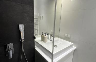 Free Garage Parking & AC, Luxury Apt - Old Town & Kazimierz - Foto 55