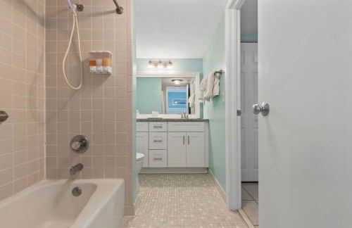 Aquamarine Suite at Sunglow Resort by Brightwild - Foto 15