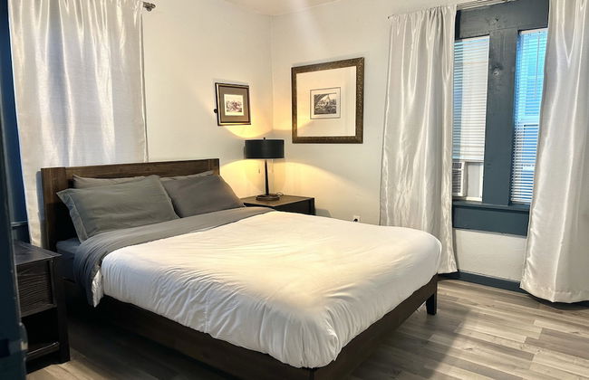 Comfy House With Fenced Yard I Step to Plaza Dist - Photo 2