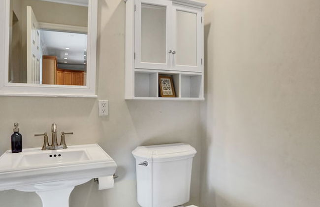 Vidal Manor 4BR Oasis w Pool Cabana- Wilton Dr - Foto 16