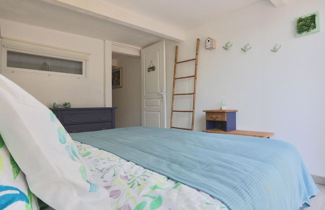 Charming Holiday Home in Gargas With Swimming Pool - Photo 5