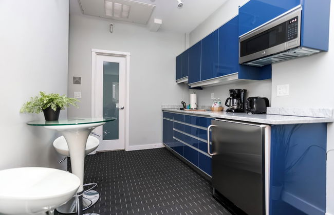 Maverick Suites at 245 Newbury St - Photo 67