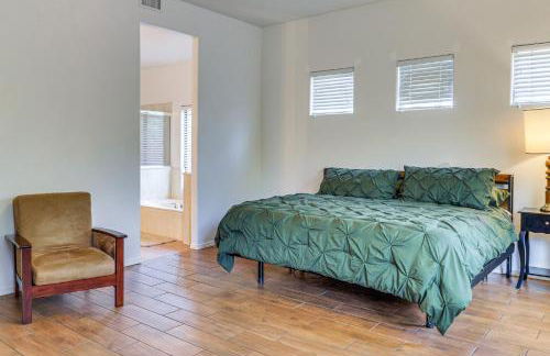 Easy ABQ Access Large Family Home with Patio and Yard - Foto 13