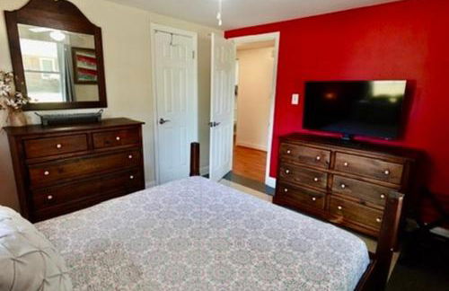 White Picket Fence - EV Charger! - Foto 43