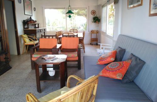 SPACIOUS FLAT WITH SEA VIEWS, FOR 8 PEOPLE WITH 3 BEDROOMS, 2 BATHROOMS and NEXT TO THE BEACH!! - Foto 5