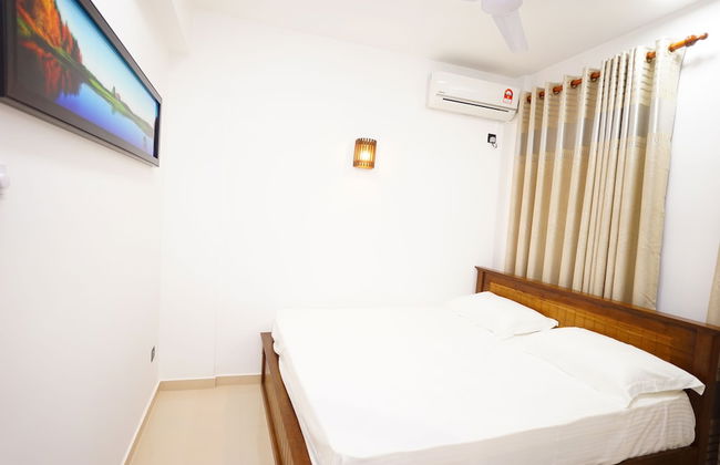 Amazing Alexandra Apartment - Photo 5