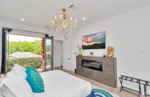 Houston's Downtown Bloom House - Spacious Floral Escape for Groups - Foto 30