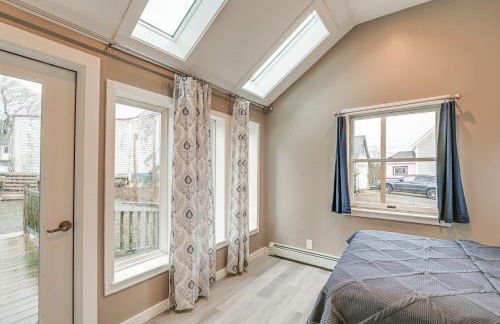 Cozy Maine Getaway Covered Deck, Walk to Beach! - Photo 17