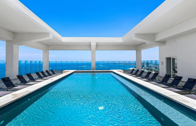 Oceanfront 1BR with Balcony & Pool - Foto 32