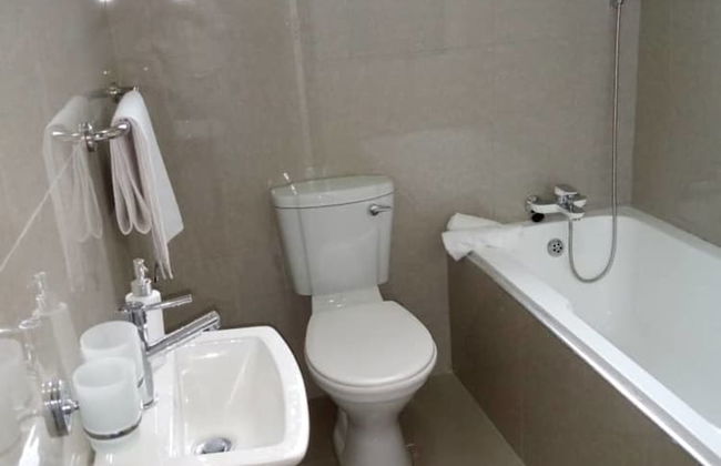 2 Bedrooms House in Heart of Kalundu - Foto 12