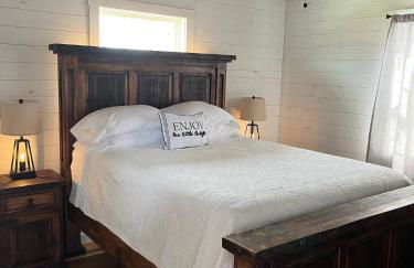 Ozark Escape - Hot Tub Mountain Views and Near Buffalo River - Photo 29