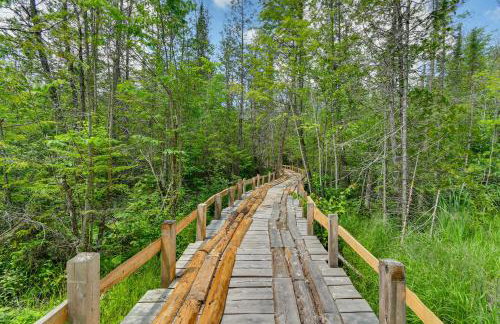 400-Acre Outdoor Enthusiasts Lodge in Mancelona! - Foto 9