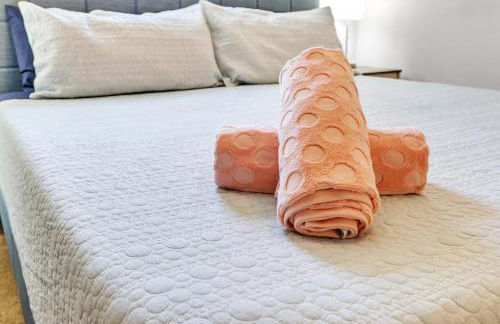 The Goat House Waterfront Hottub Stargazing - Foto 63