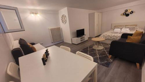 Proche Aéroport Orly - Métro 14 - Foto 2, wardrobe, heating