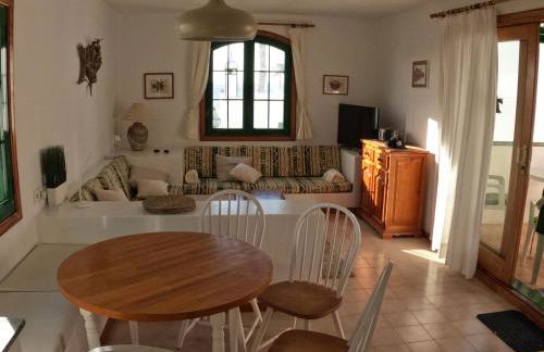 Cozy Waterman beach house - Photo 8