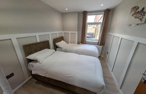 Numero Uno Ensuite 3BR Flat Hot Tub Wifi Parking Contractor and Group Friendly - Foto 12