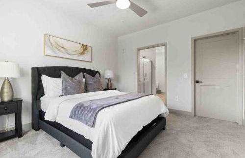 Pristine Living 5 Min From Downtown - Foto 31