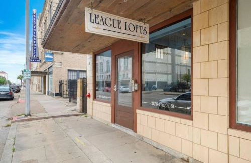 Stylish, historic loft in Downtown Galveston, 3 blocks to The Strand - Foto 1