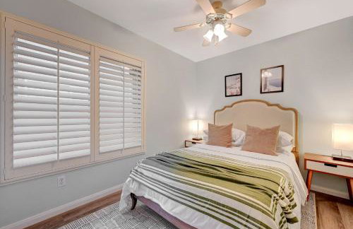 Gorgeous 6BR with Pool and Spa - Photo 43