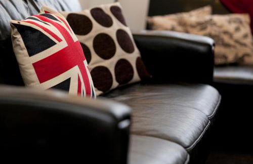 Lace Market Apartments - City Centre - 4 Beds Apartment with 2 Bathrooms and full Kitchen in George Street - close to Victoria Centre Shopping Centre - Parking for Cars & Vans from Five Pounds a Day - Sunday 1pm Check-out - Foto 21