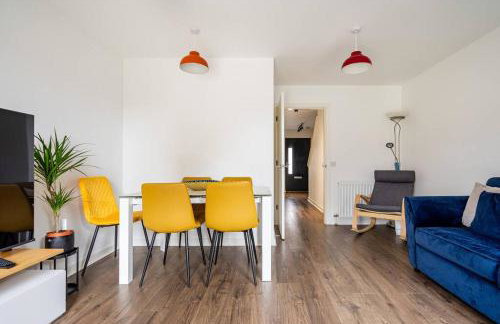 Bright, modern 2 bedroom house with free parking! - Foto 29