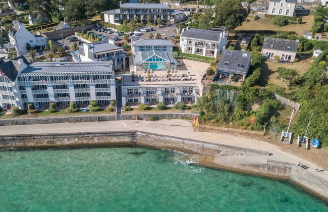 Seafront Apartment Near a Beach - Foto 1