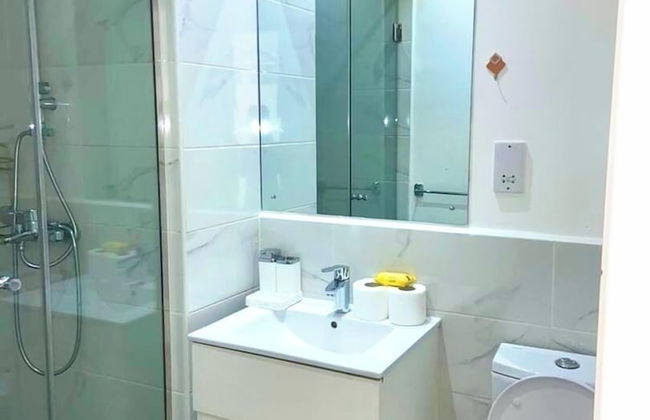 Embassy Gardens Apartment - Photo 39