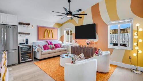 Designer Stylish Villa by Sawgrass with Hot Tub and Arcade Games - Foto 4