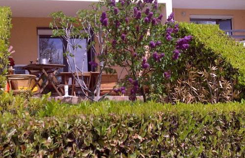 Appartement en Rez de jardin climatisée 2 pièces-cuisine avec terrasse et jardin - Foto 4