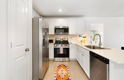 Modern Cozy Home - Gym - Quiet Street - Sleeps 4 - Foto 18