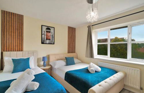 Thames Family Retreat, 2 bed house, Sleeps 6, with Parking and Garden - Foto 16