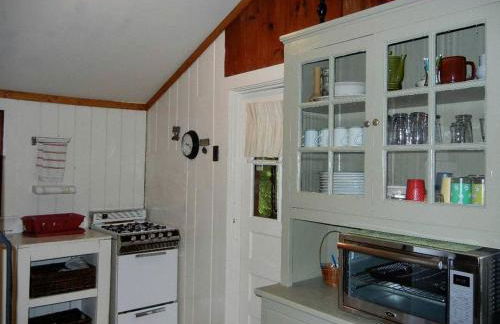 Lovely Lakeside Cabin Rental near Pharaoh Lake Wilderness Area in New York - Photo 7