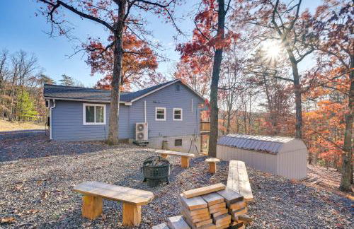 Serene Springfield Retreat on 6 Acres with Hot Tub! - Foto 1