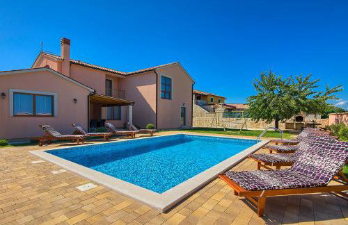 Villa Korina - Foto 1