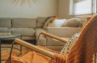 Casa Charleston-3BR-2Bath-Private HOT TUB-Pet Friendly-No Pet Fees! - Photo 7