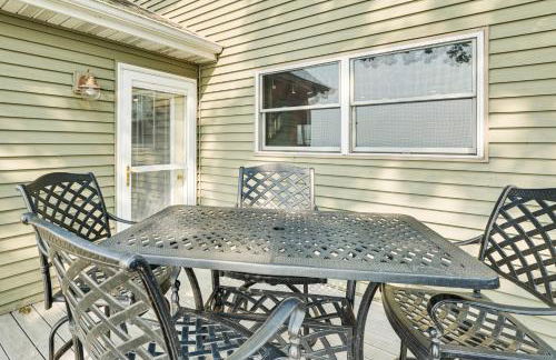 Spacious Edgerton Home with Private Beach and Views! - Foto 28