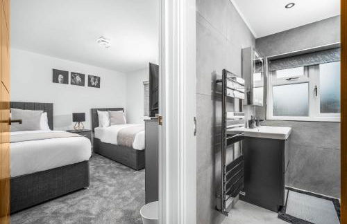 5 bedroom house Solihull 10 mins drive from BHX & NEC Private off road parking - Foto 21