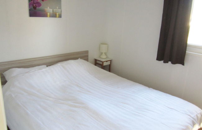 2 bedroom House in IJhorst with swimming pool and terrace - Photo 4