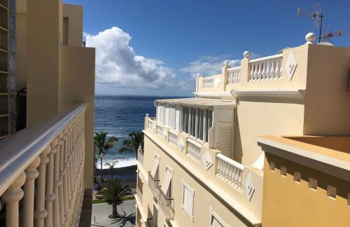 Apartamentos El Faro - Foto 9