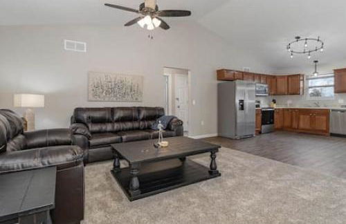 BRAND NEW Home away from Home among the Nook - Foto 2