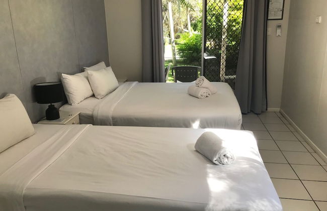 Bush Village Holiday Cabins - Photo 27