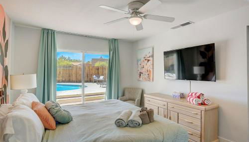 Pool & Hot Tub! Centrally Located, Less Than 3 Miles to The Strip! - Foto 5, towels